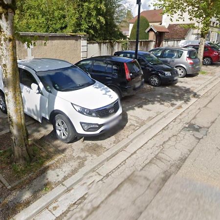 Maison De Ville Avec Parking Gratuit Шабли Екстериор снимка